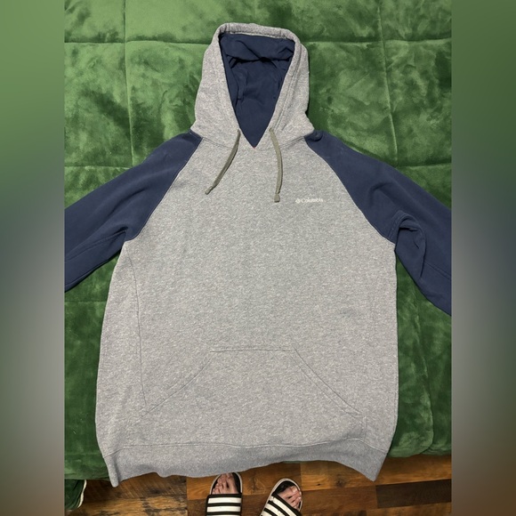 Columbia Gray and Blue Men's Hoodie - Picture 1 of 3